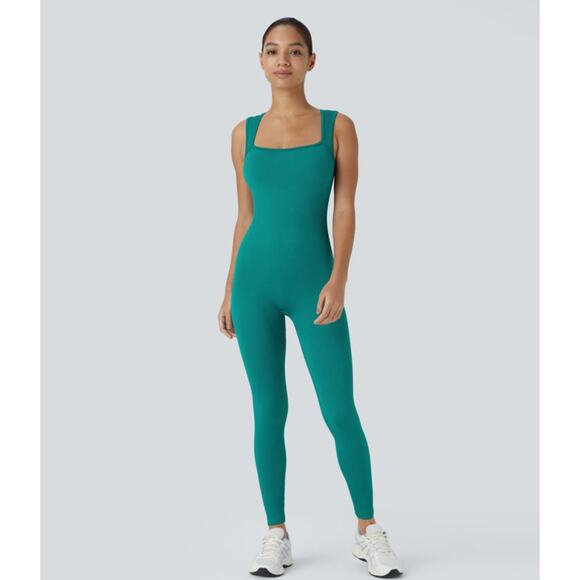 NWT HALARA Seamless Yoga Jumpsuit M Teal Green Square Neck Sleeveless 7/8 Length - Picture 1 of 9